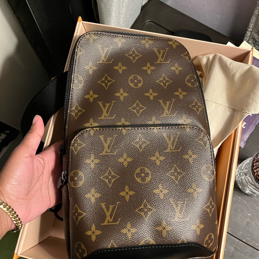 LV Avenue Sling Bag